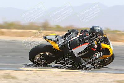 media/Apr-10-2022-SoCal Trackdays (Sun) [[f104b12566]]/Turn 3 Inside (1150am)/